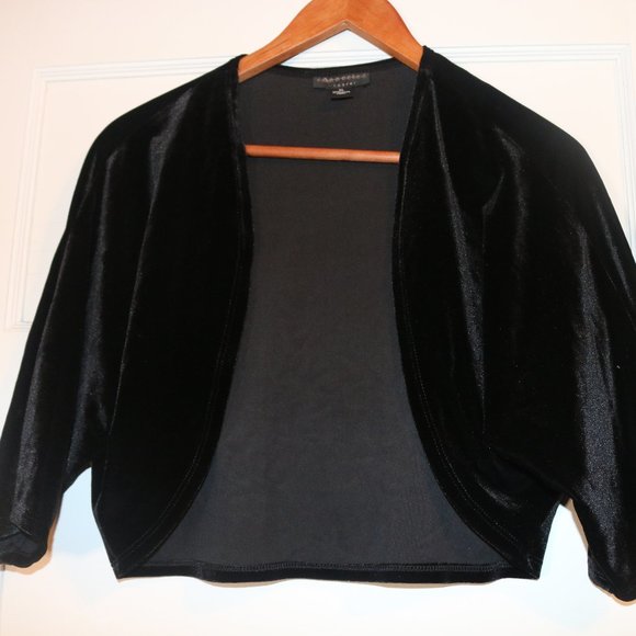 Formal Shrug - Picture 1 of 2